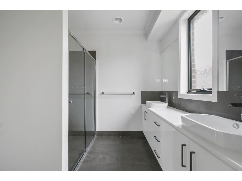 5 Blue Water Drive, Mount Martha VIC 3934