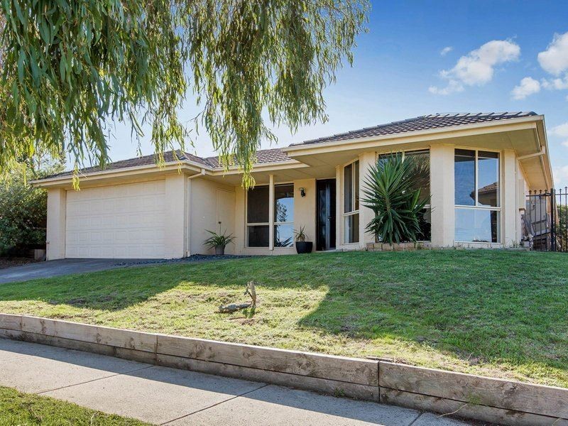 13 Caversham Drive, Mornington VIC 3931