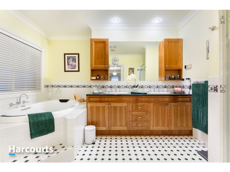 44 Kathleen Crescent, Mornington VIC 3931