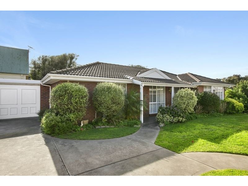 2/2 Kuranga Court, Mornington VIC 3931