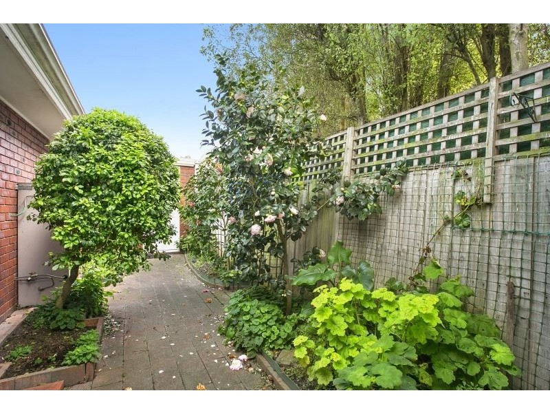 2/2 Kuranga Court, Mornington VIC 3931