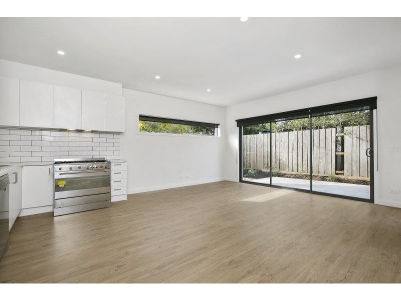 4/51 Van Ness Avenue, Mornington VIC 3931