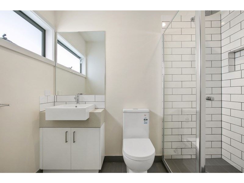 4/51 Van Ness Avenue, Mornington VIC 3931