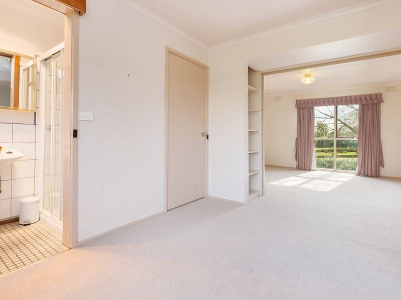 10 St James Crescent, Mount Eliza VIC 3930