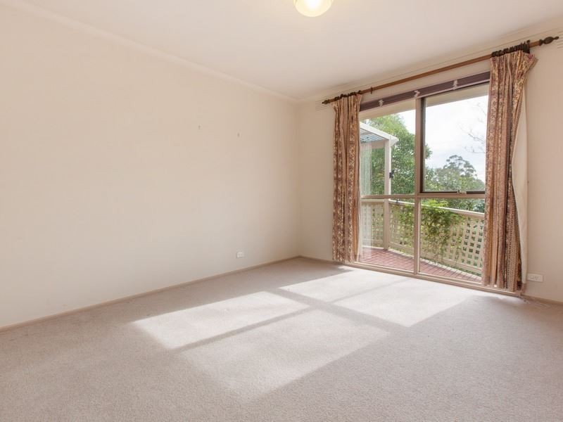 10 St James Crescent, Mount Eliza VIC 3930