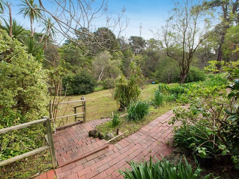 10 St James Crescent, Mount Eliza VIC 3930