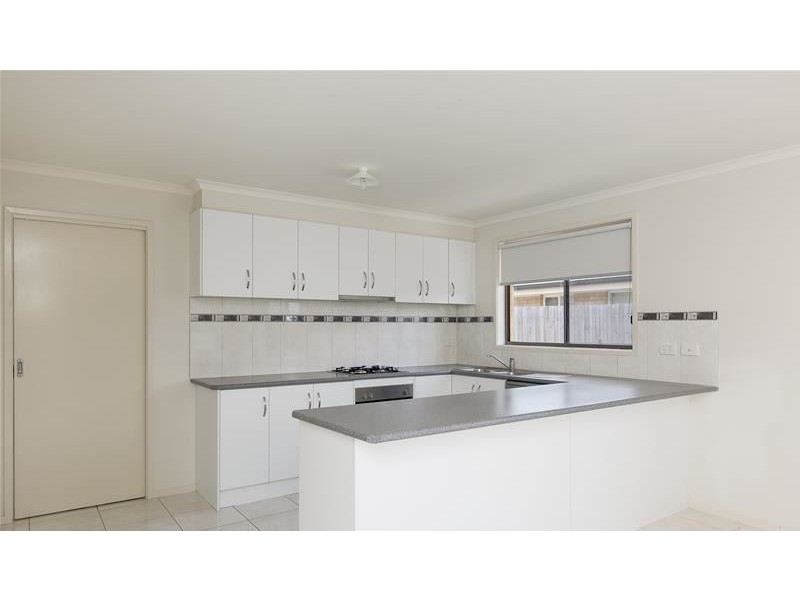 17 Elspeth Circuit, Mount Martha VIC 3934