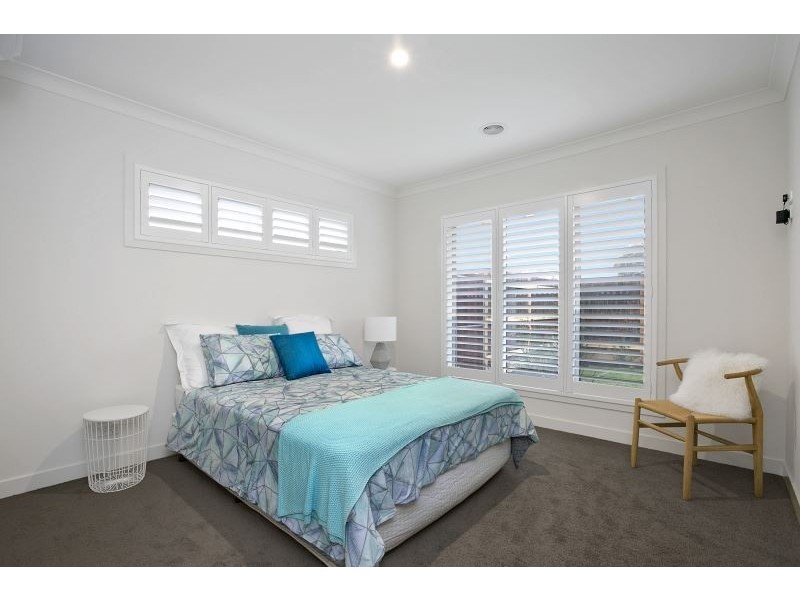 2/21 Beatty Parade, Mornington VIC 3931