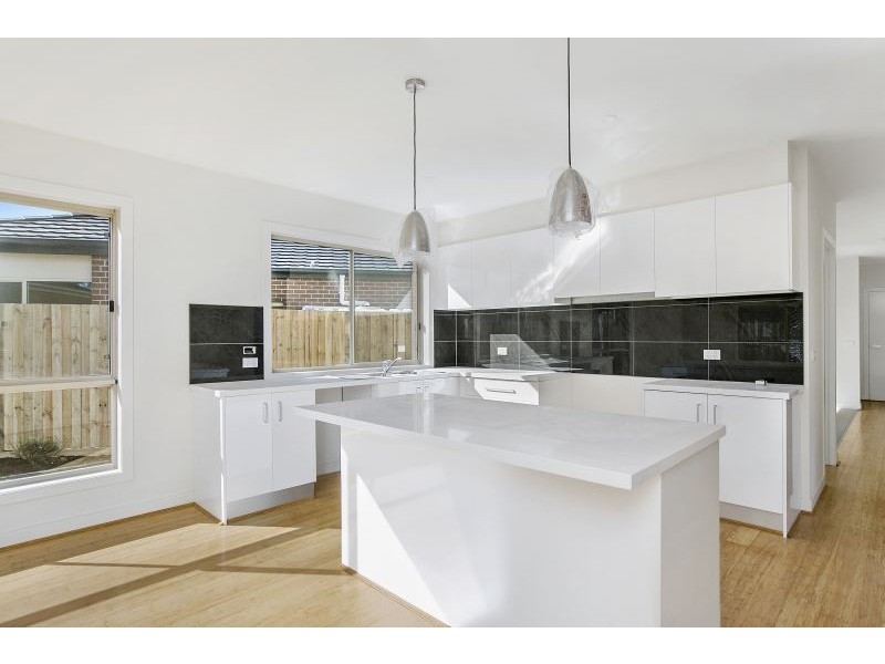 3/6 Hakea Drive, Mount Martha VIC 3934