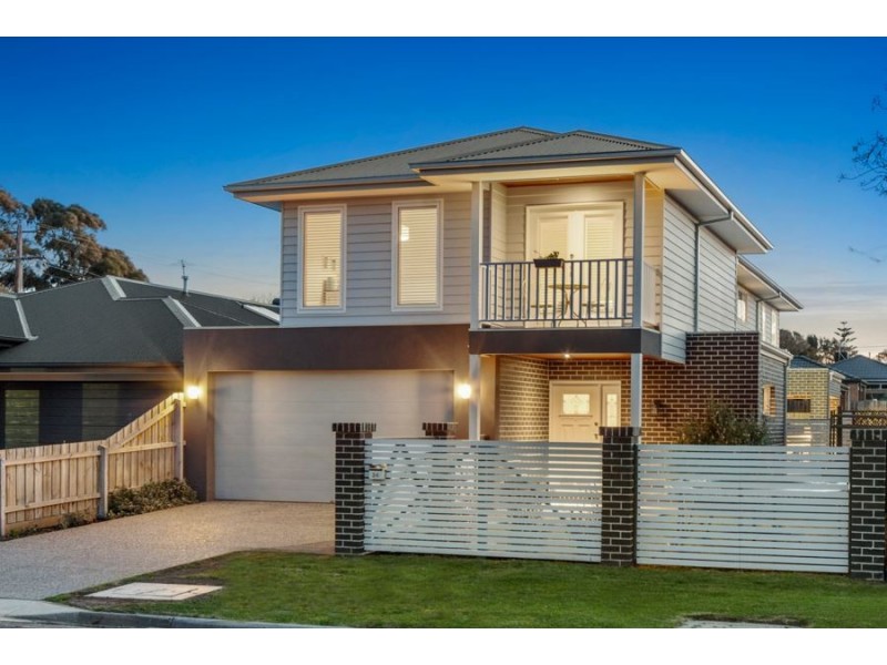 24 Beatty Parade, Mornington VIC 3931