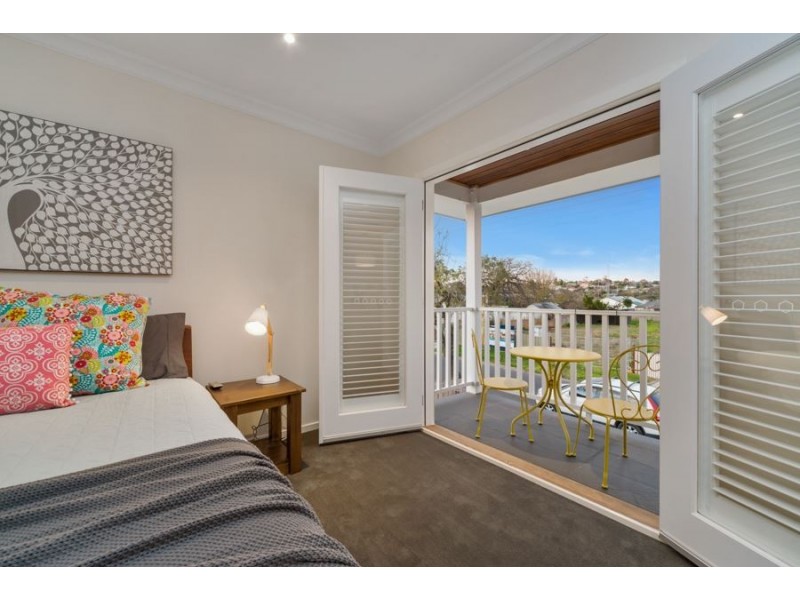 24 Beatty Parade, Mornington VIC 3931