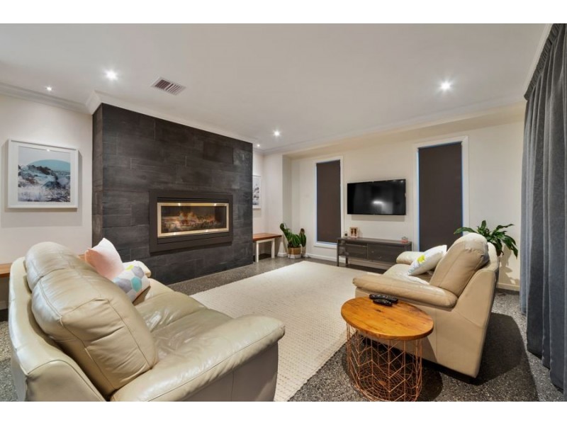 24 Beatty Parade, Mornington VIC 3931