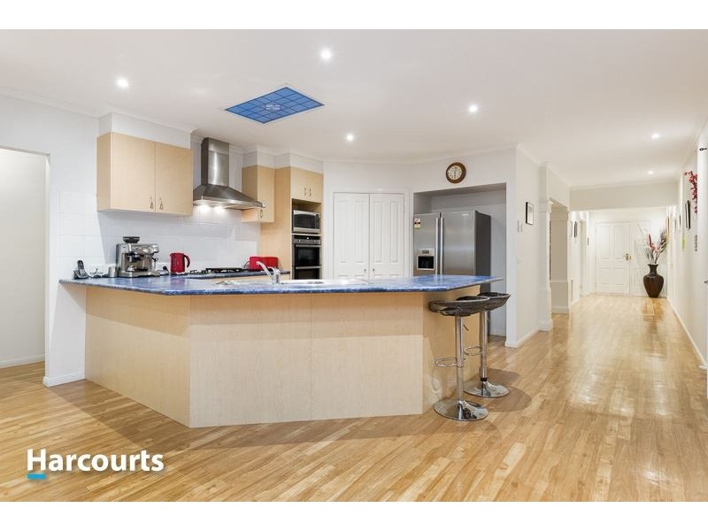 2 Moonrise Place, Mornington VIC 3931