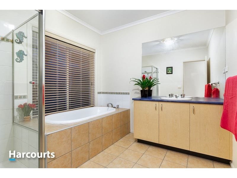 2 Moonrise Place, Mornington VIC 3931