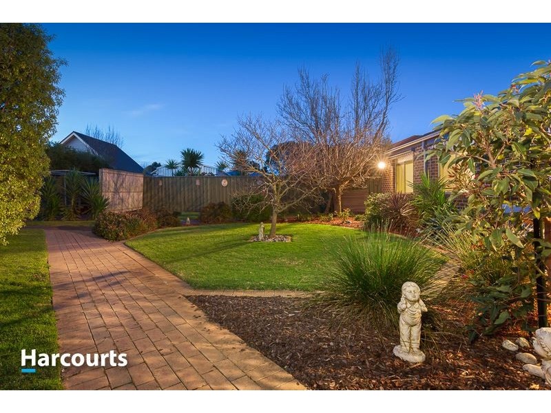2 Moonrise Place, Mornington VIC 3931