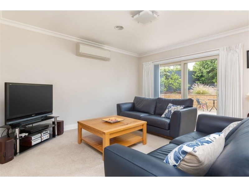 90 Summerfield Drive, Mornington VIC 3931