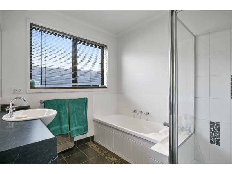 3 Hutson Way, Mount Martha VIC 3934