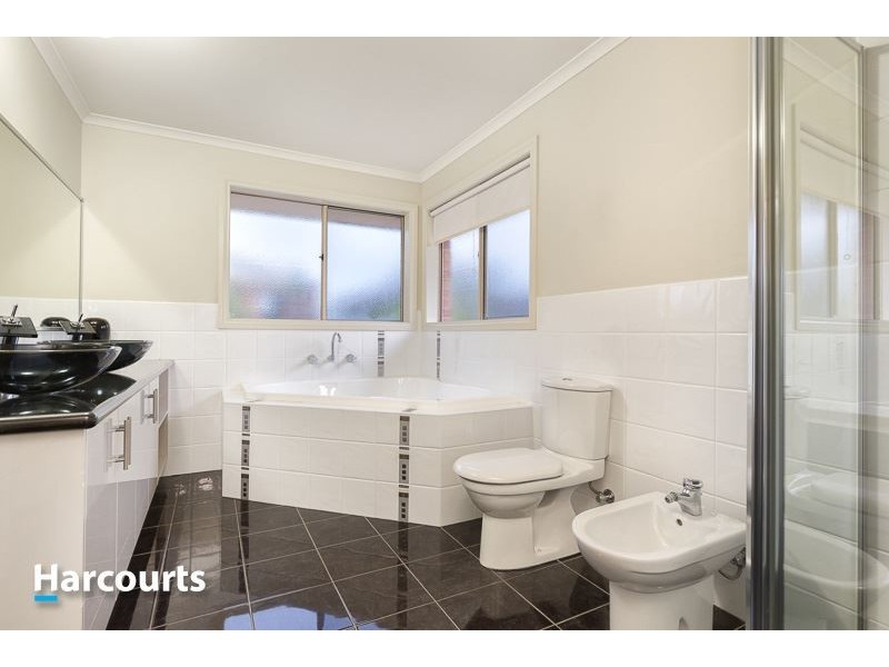 18 Serenity Way, Mornington VIC 3931