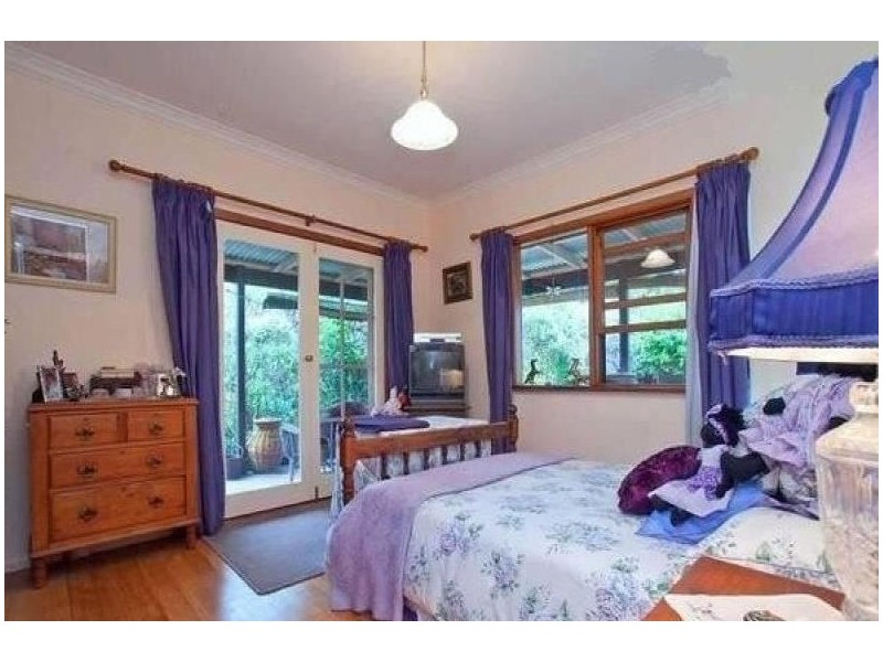 16 Moomba Street, Mornington VIC 3931