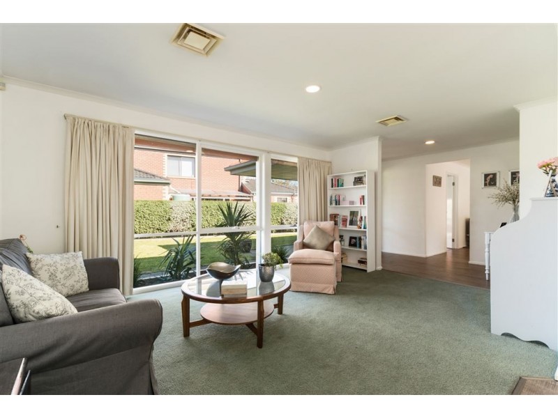 15 Parkside Crescent, Mornington VIC 3931