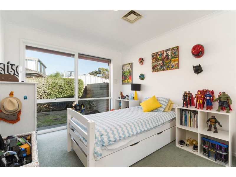 15 Parkside Crescent, Mornington VIC 3931