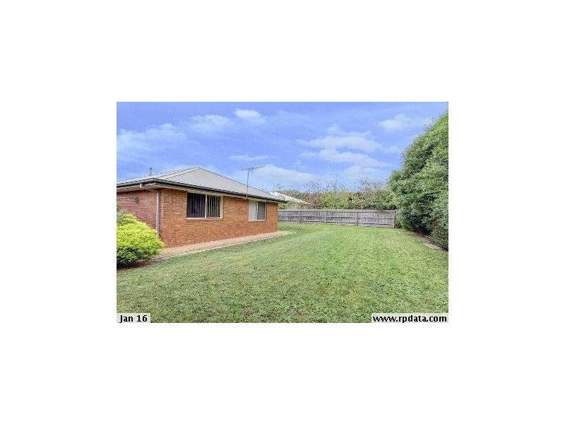 13 Playfield Grove, Mornington VIC 3931