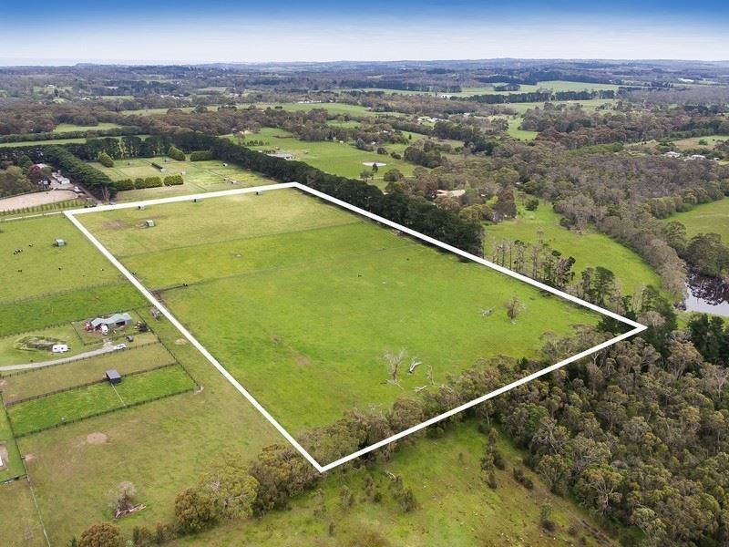 8 Wonderland Avenue, Tuerong VIC 3915