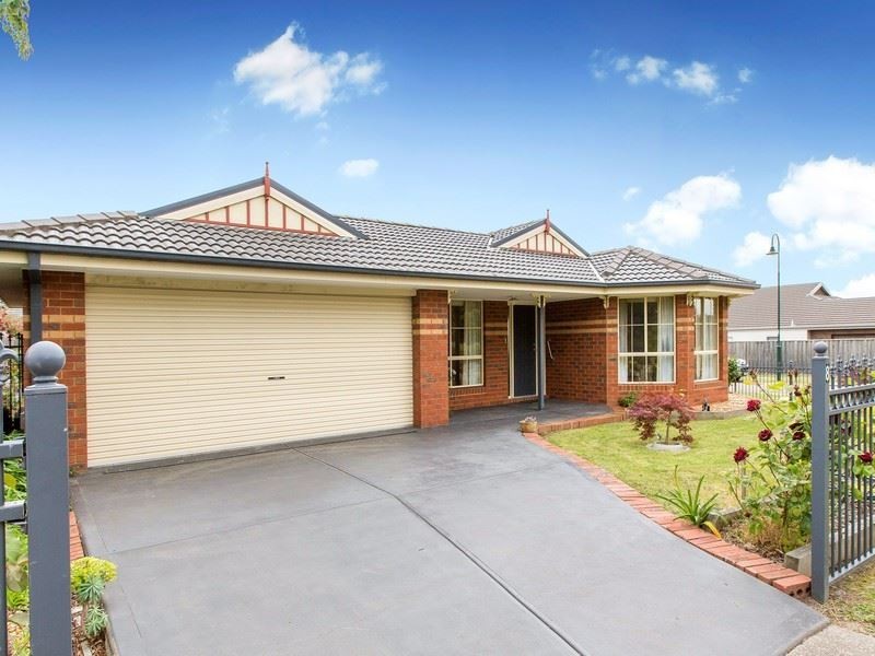 8 Haycutters Crt, Mount Martha VIC 3934