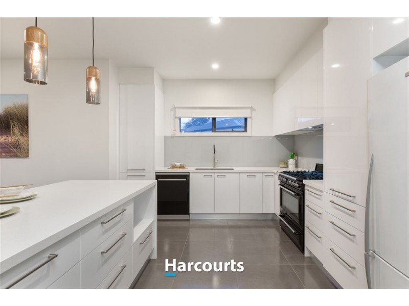 1/3 Portrush Grove, Mornington VIC 3931