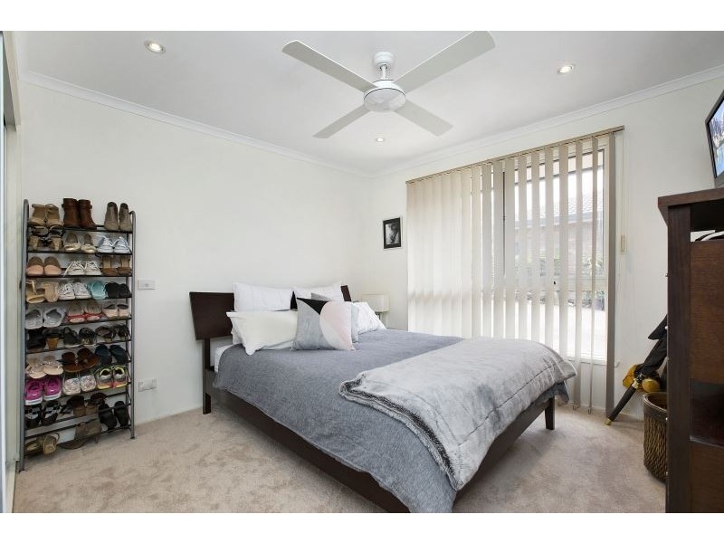 2/11 Bayview Road, Mornington VIC 3931