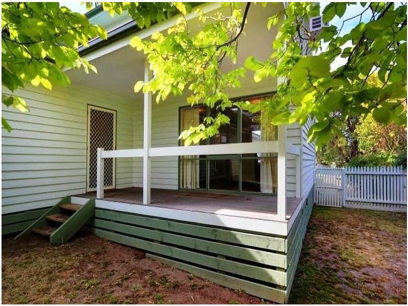 13 Philip Street, Mornington VIC 3931