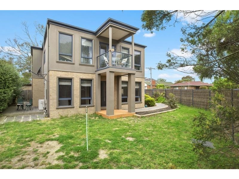 15 Gleneagles Avenue, Mornington VIC 3931