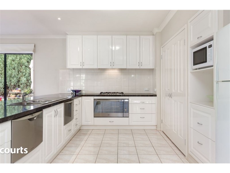 13 Aquarius Court, Mornington VIC 3931