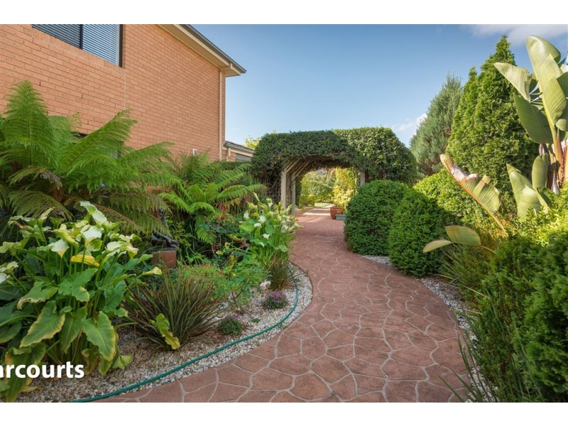 13 Aquarius Court, Mornington VIC 3931