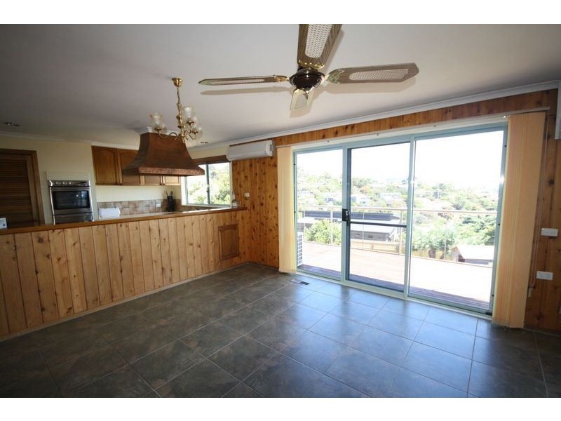 12 Fairbarn Avenue, Mount Martha VIC 3934