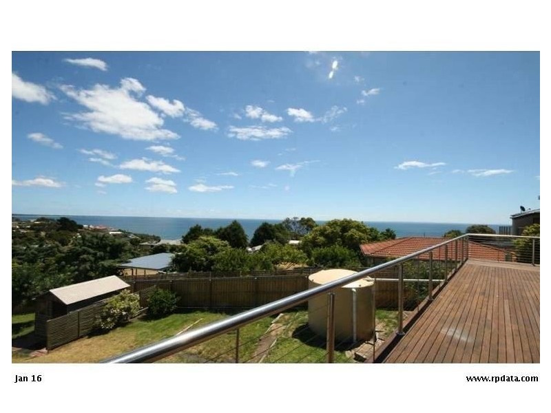 12 Fairbarn Avenue, Mount Martha VIC 3934