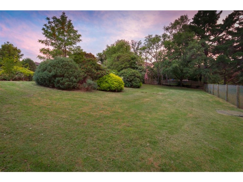 27 Cornwall Crescent, Mount Martha VIC 3934