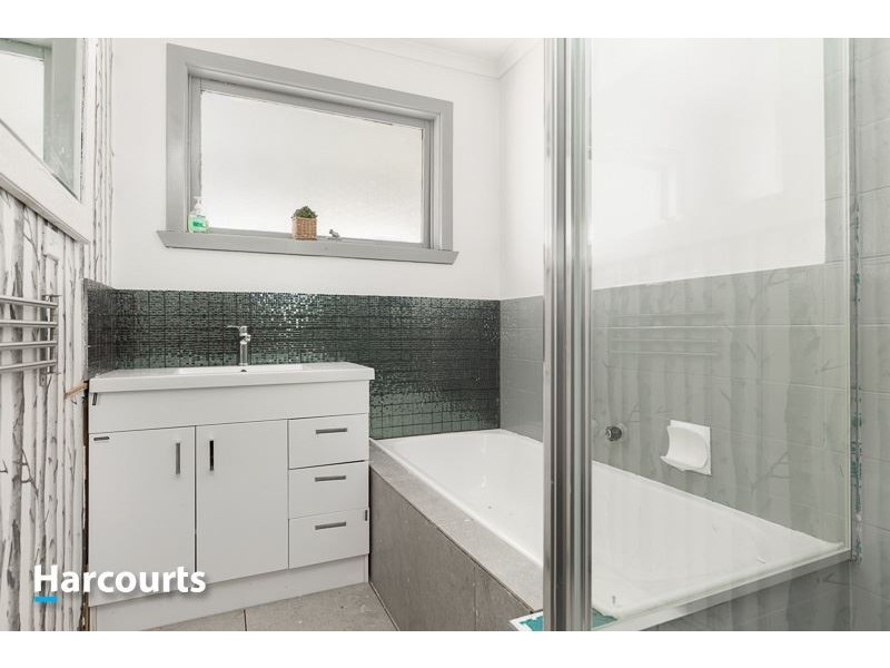 69 Strachans Road, Mornington VIC 3931