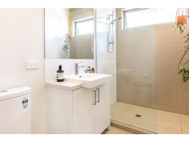 4a Ti-Tree Grove, Mornington VIC 3931