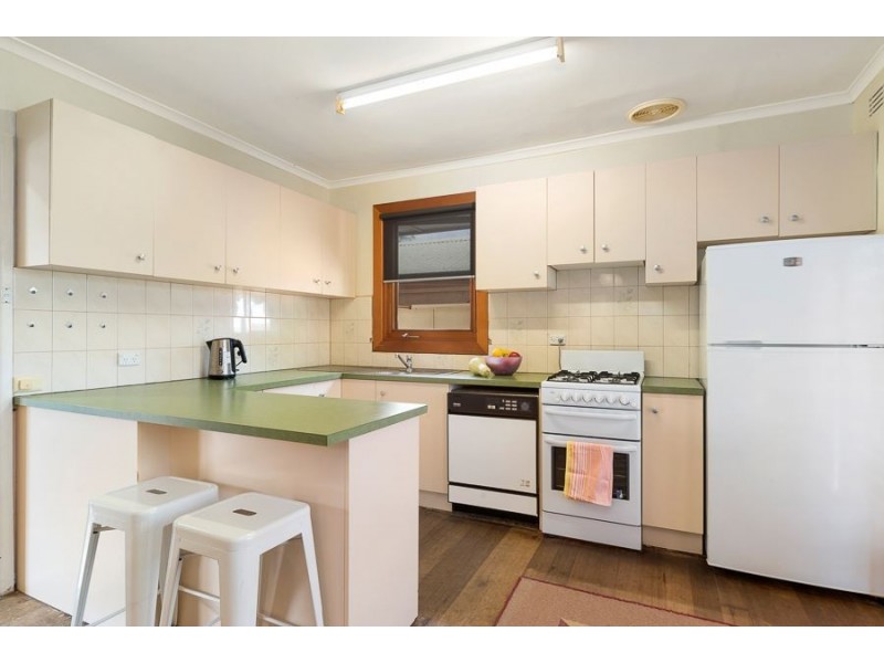 15 Karella Crescent, Mornington VIC 3931