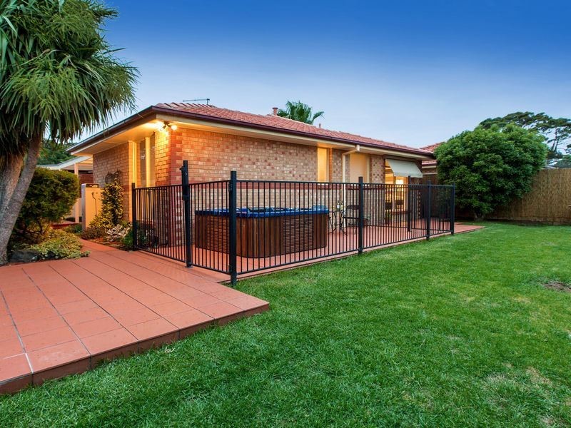 4/106 Beleura Hill Road, Mornington VIC 3931