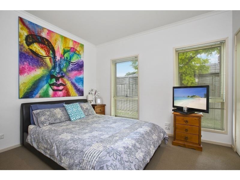 1/42 Shandon Street, Mornington VIC 3931