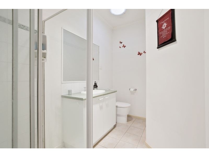 1/42 Shandon Street, Mornington VIC 3931