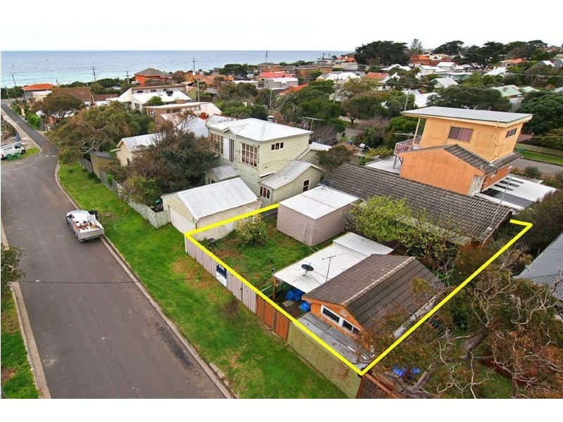 17 Webb Street, Mornington VIC 3931