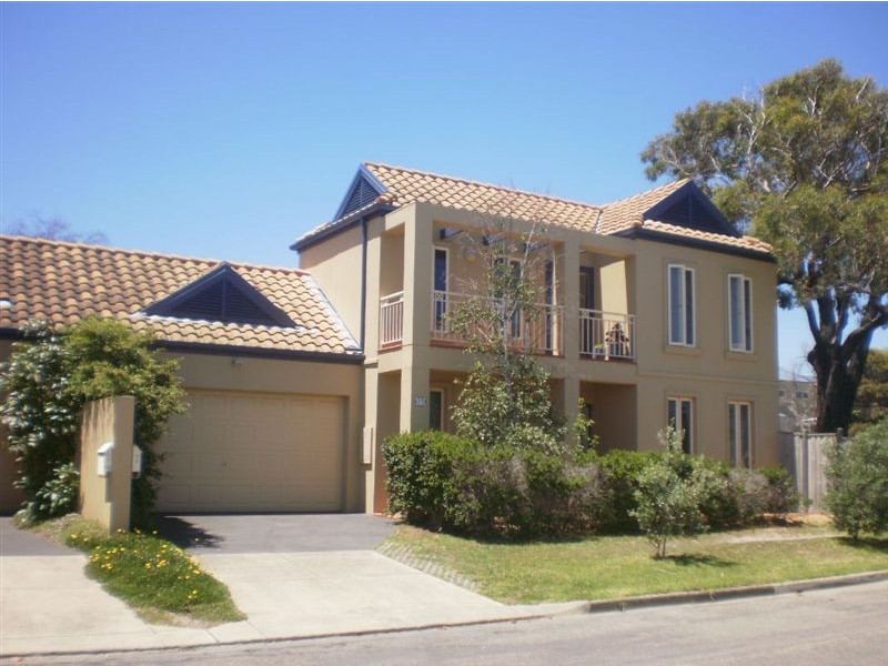 32 Nunns Road, Mornington VIC 3931