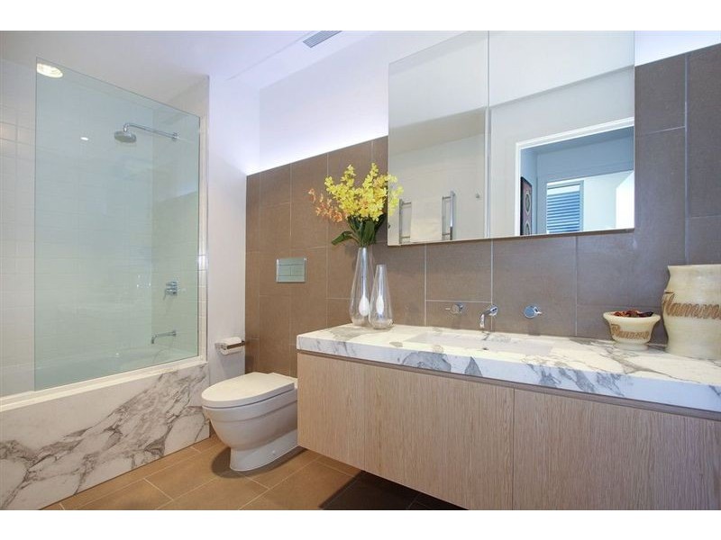 201/22 Main Street, Mornington VIC 3931