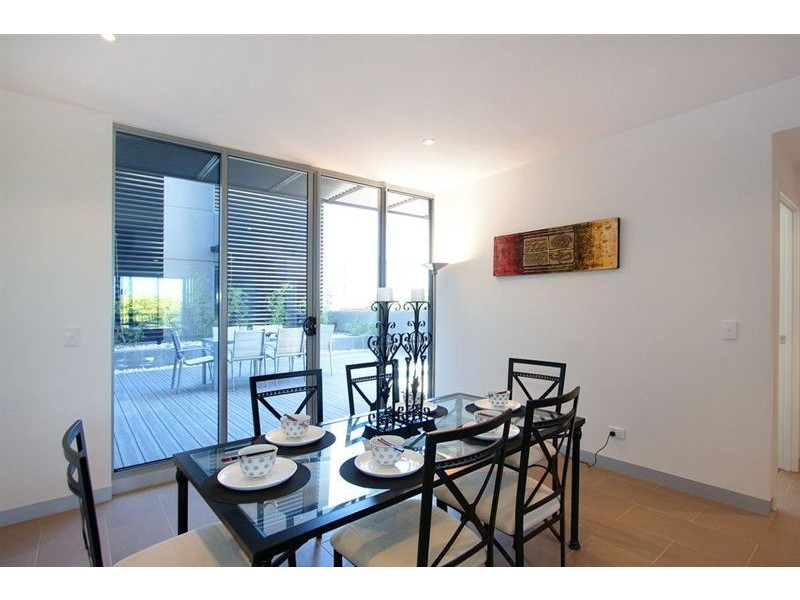 201/22 Main Street, Mornington VIC 3931