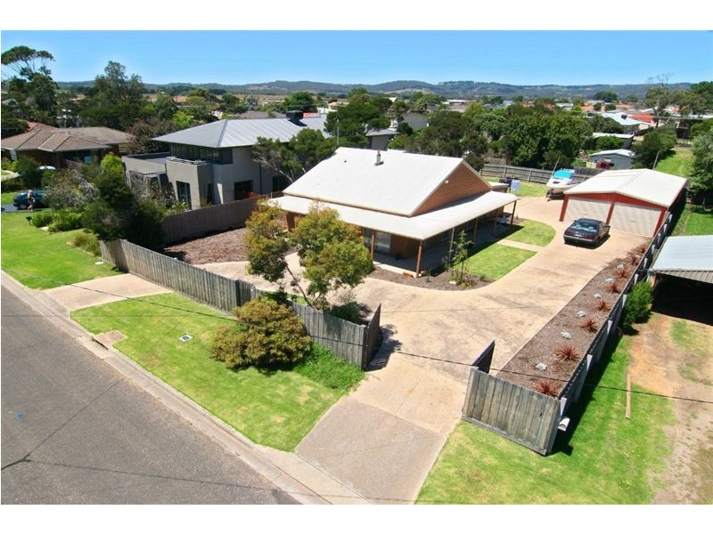 26 Davies Street, Safety Beach VIC 3936