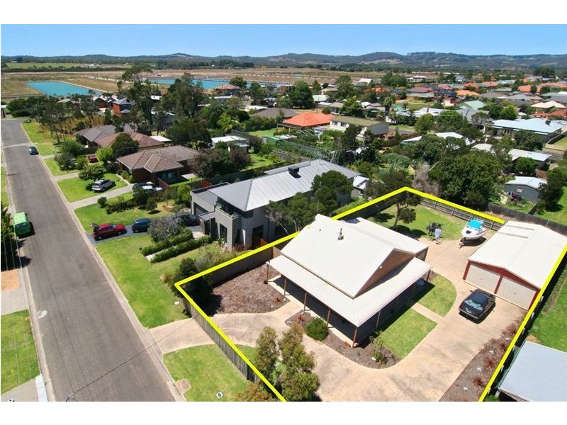 26 Davies Street, Safety Beach VIC 3936