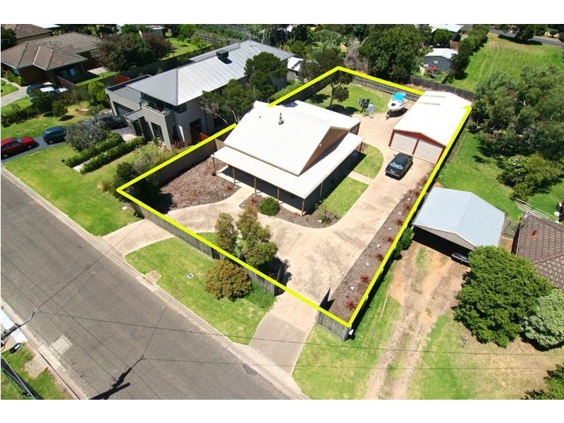 26 Davies Street, Safety Beach VIC 3936